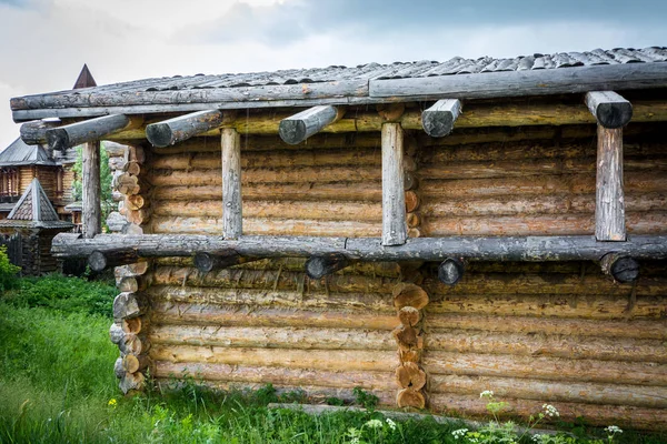 Altes mittelalterliches Haus — Stockfoto