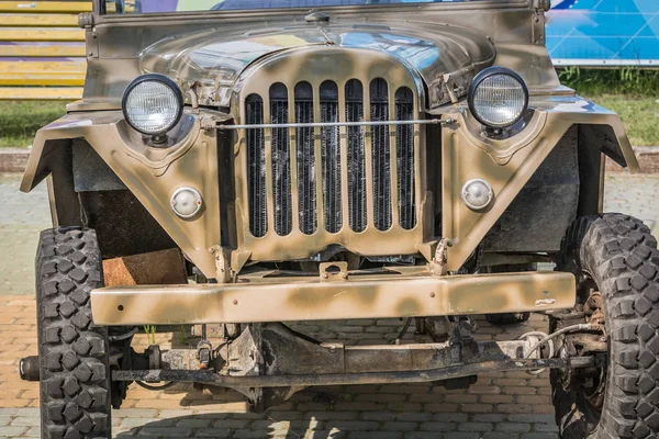 旧軍用車両の前部 — ストック写真