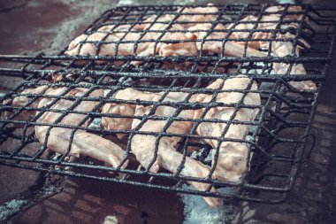 ızgarada kızartılmış tavuk shashlik