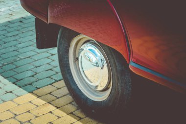 Arka tekerlek retro araba.