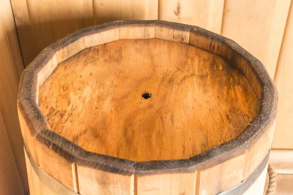 Cubo de madera en la sauna — Foto de Stock