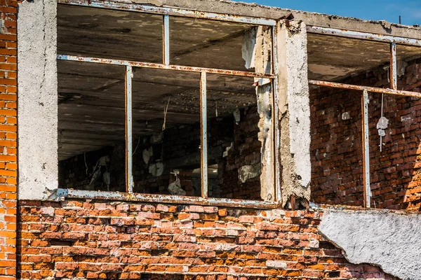 Evde güzel pencere bahçesi