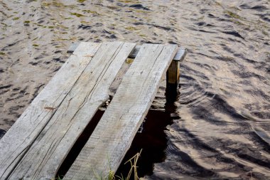 Suya erişimi olan eski iskele