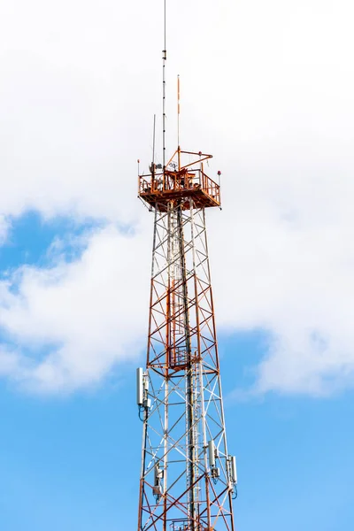 Les Antennes Installées Sur Tour Fer — Photo