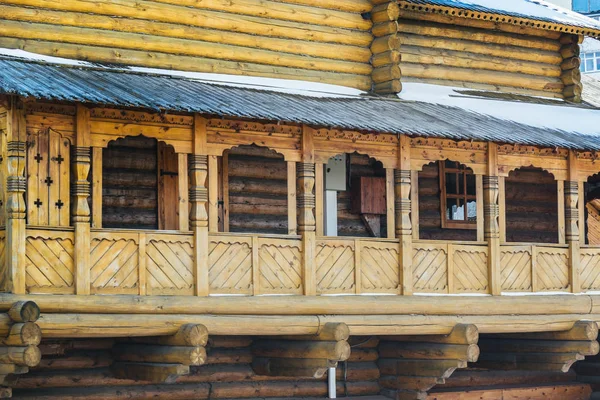 Altes Holzhaus Mit Fenstern — Stockfoto
