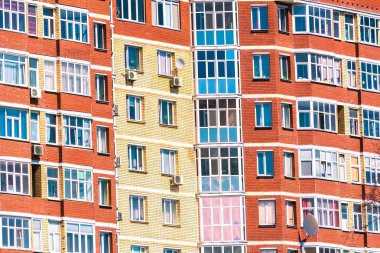 Büyük evde Windows.