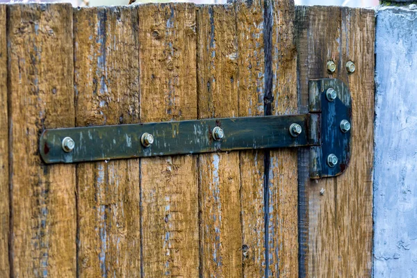Старий Металевий Шарнір Двері — стокове фото