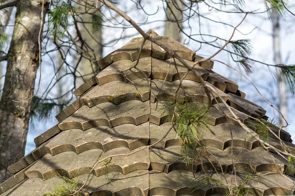 三角形の木製の屋根 クローズアップビュー — ストック写真