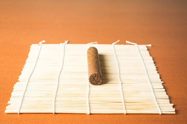 Expensive Cigar White Bamboo Mat Lying Table — Stock Photo, Image