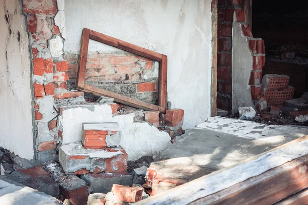 Vieille Maison Ruine Après Avoir Longtemps Été Debout Avec Des — Photo