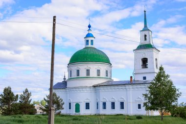 Gelip dua edenler için haçlı kubbe kilisesi.