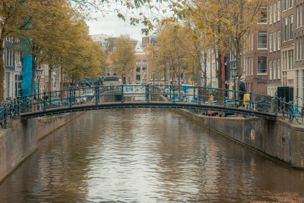 Ponte sul canale di Amsterdam — Foto Stock