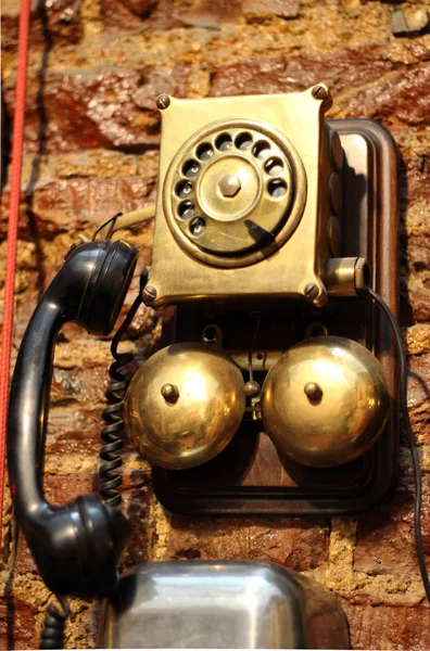 Antika telefon, 1950 ' lerden çok eski kullanılan Vintage telefon.