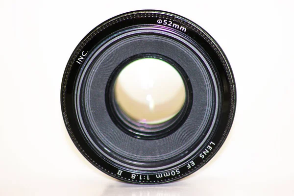 Camera foto lens, oude en gebruikte camera lens, geïsoleerde camera lens — Stockfoto