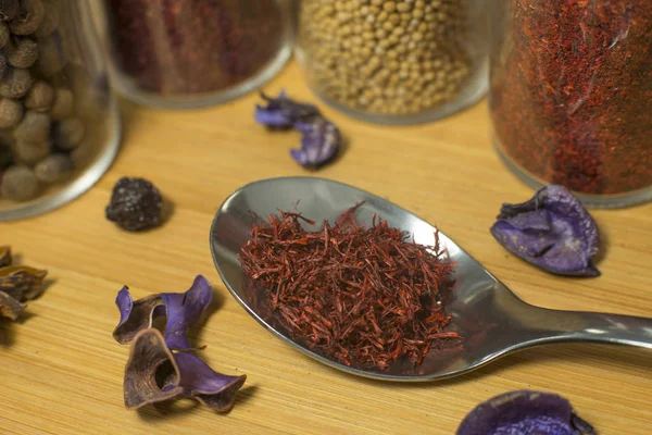 Dried Saffron Spoon — Stock Photo, Image