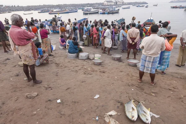 Vizhinjam India February 2010 Unidentified Indian People Wait Start New — Stock Photo, Image