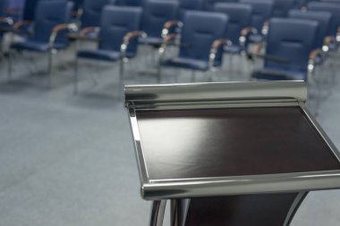 Hoparlör podyum başlangıç iş konferans önce.