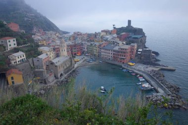 Cinque Terre, Ligury, Italy içinde Manarola Köyü 