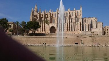 Deia sadece Mayorka'nın en küçük şehirlerinden biri değil, aynı zamanda en güzel şehirlerinden biridir. Mallorca, İspanya 