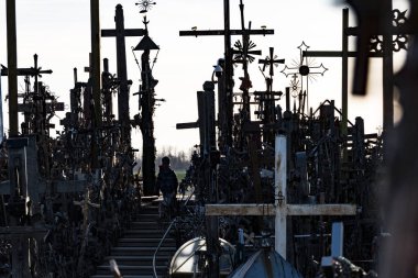 Siauliai, Litvanya Haçlar Tepesi, Katolikler için bir hac sitesi ve 100.000 haçlar bir koleksiyon.