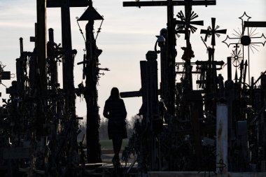 Siauliai, Litvanya Haçlar Tepesi, Katolikler için bir hac sitesi ve 100.000 haçlar bir koleksiyon.