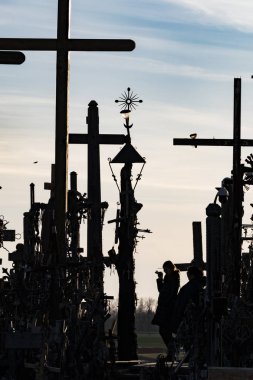 Siauliai, Litvanya Haçlar Tepesi, Katolikler için bir hac sitesi ve 100.000 haçlar bir koleksiyon.