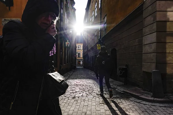 Stockholm Sveç Gamla Stan Veya Old Town Kış Işığında Yayalar — Stok fotoğraf