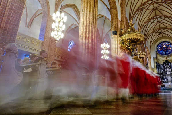 Estocolmo Suecia Coro Storkyrkan Catedral Estocolmo Camina Por Nave Para — Foto de Stock