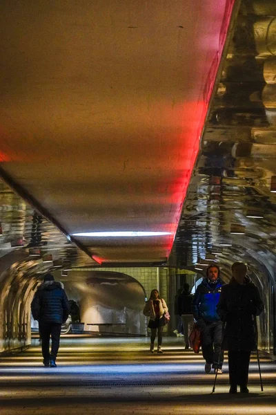 Stockholm Schweden Einem Fußgängertunnel Der Zum Zug Jakobsbergzentrum Führt Einem — Stockfoto