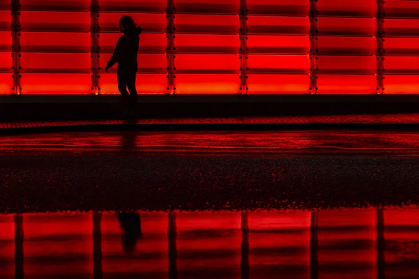 Hjorring Denemarken Rode Verlichte Gevel Van Het Vendsyssel Theater Gebouw — Stockfoto