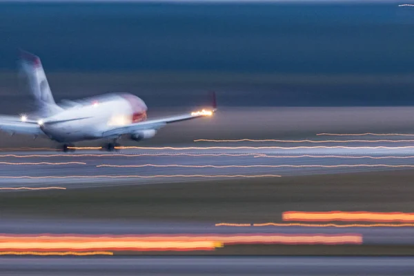 Sztokholm Szwecja Samolot Odrzutowy Lądu Lotnisku Arlanda — Zdjęcie stockowe