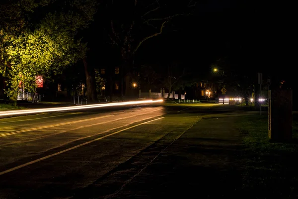 Eintracht Massachusetts Usa Nachtverkehr Auf Der Hauptstraße — Stockfoto