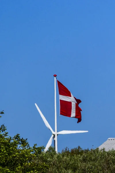 Hirtshals Dinamarca Gerador Turbinas Eólicas Bandeira Dinamarquesa — Fotografia de Stock