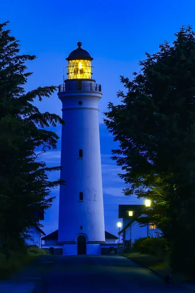 Skagen Dänemark Ein Paar Steht Nordöstlichen Stadtrand Von Skagen Zusammenfluss — Stockfoto