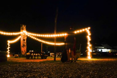 Egremont, Massachusetts, Abd Bir müzik mekânında gece yarısı eğlenceleri