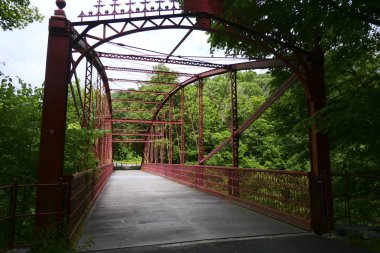 Yeni Milford, Connecticut, Housatonic Nehri üzerinde Usa Lover's Leap State Park ve Lover's Leap Bridge.