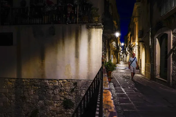Siracusa Ortegia Sicilia Italia Las Calles Traseras Por Noche — Foto de Stock