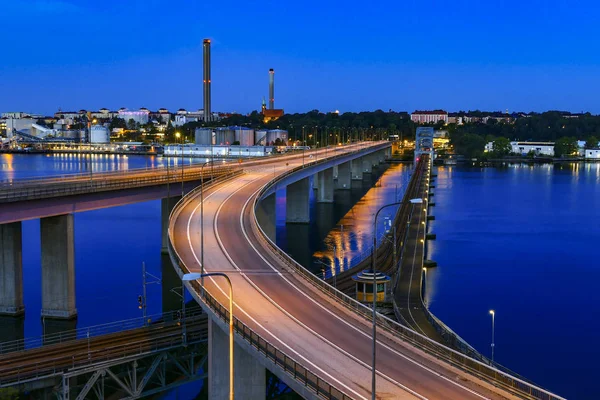 Στοκχόλμη Σουηδία Γέφυρα Ανάμεσα Στο Προάστιο Ρόπστεν Και Νησί Λιντίνγκο — Φωτογραφία Αρχείου