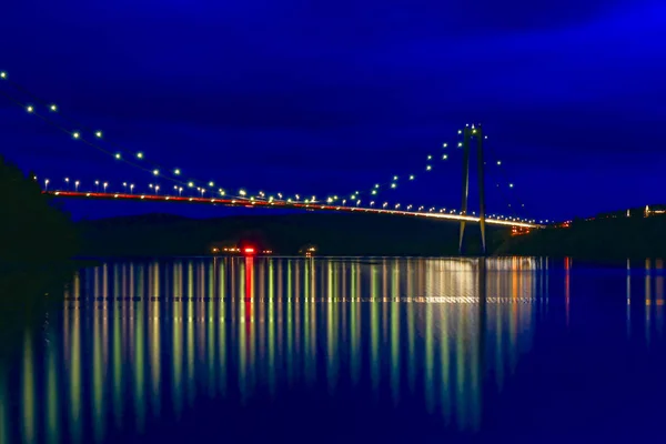 瑞典安格曼兰省克拉姆福斯和哈诺桑之间的高海岸大桥 — 图库照片