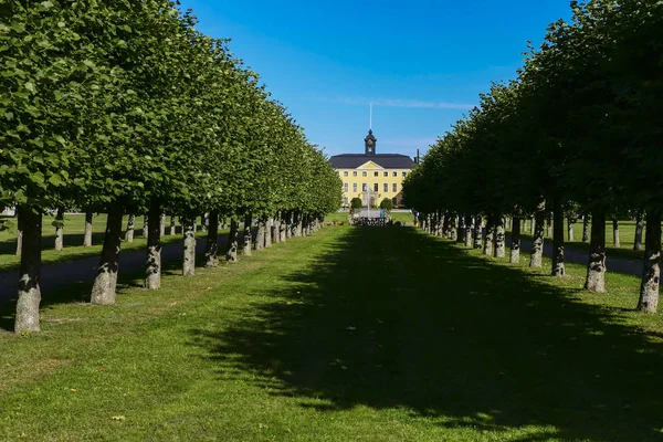 瑞典斯德哥尔摩乌尔里克达尔宫 Stockholm Sweden Ulriksdal Palace 是位于瑞典索尔纳市皇家国家公园 Royal National City Park — 图库照片