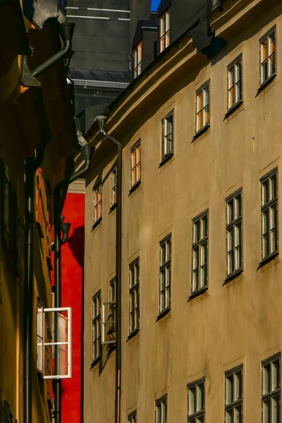ストックホルム スウェーデンの窓 旧市街やガムラスタンのドラキングランド — ストック写真