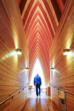 Turku, Finlandiya St. Henry 's Ekümenik Sanat Şapeli 2004 yılında Hirvensalo adasında Finlandiya tahtası üzerine inşa edilmiştir.