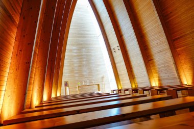 Turku, Finlandiya St. Henry 's Ekümenik Sanat Şapeli 2004 yılında Hirvensalo adasında Finlandiya tahtası üzerine inşa edilmiştir.