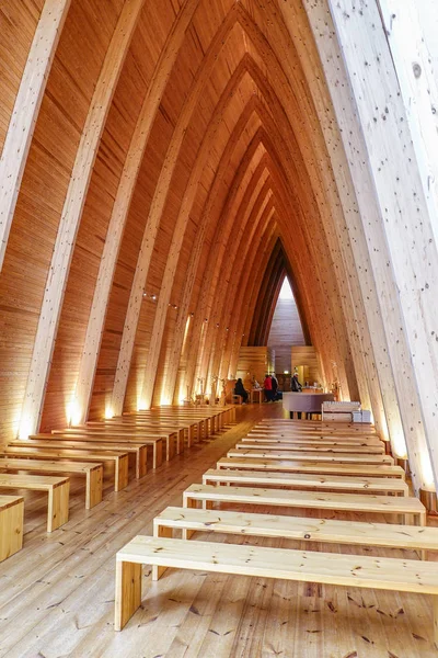 Turku, Finlandiya St. Henry 's Ekümenik Sanat Şapeli 2004 yılında Hirvensalo adasında Finlandiya tahtası üzerine inşa edilmiştir.