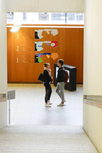 Turku Finlandia Personas Dentro Biblioteca Ciudad Turku —  Fotos de Stock