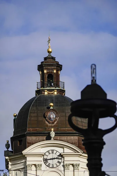 Stockholm Sveç Adolf Fredrik Kilisesi Nin Kubbesi Kırık Bir Sokak — Stok fotoğraf