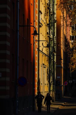 Stockholm, İsveçli yayalar Vasastan 'daki Atlasmuren' de.