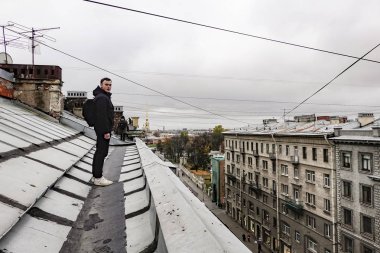 St. Petersburg, Rusya şehir ve katılımcılar üzerindeki bir çatı turunu izliyor.