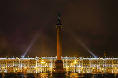 St Petersburg, Rusya Sarayı Meydanı ve Devlet Hermitage Müzesi.