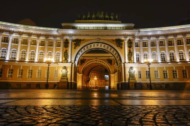 St Petersburg, Rusya Sarayı Meydanı ve Devlet Hermitage Müzesi.
